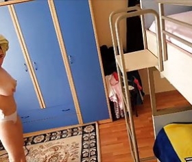 dar amcıklı türk kızının banyo sonrası görüntüleri