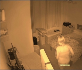 otel odasında ingiliz annesini sikerken kameralara yakalandı